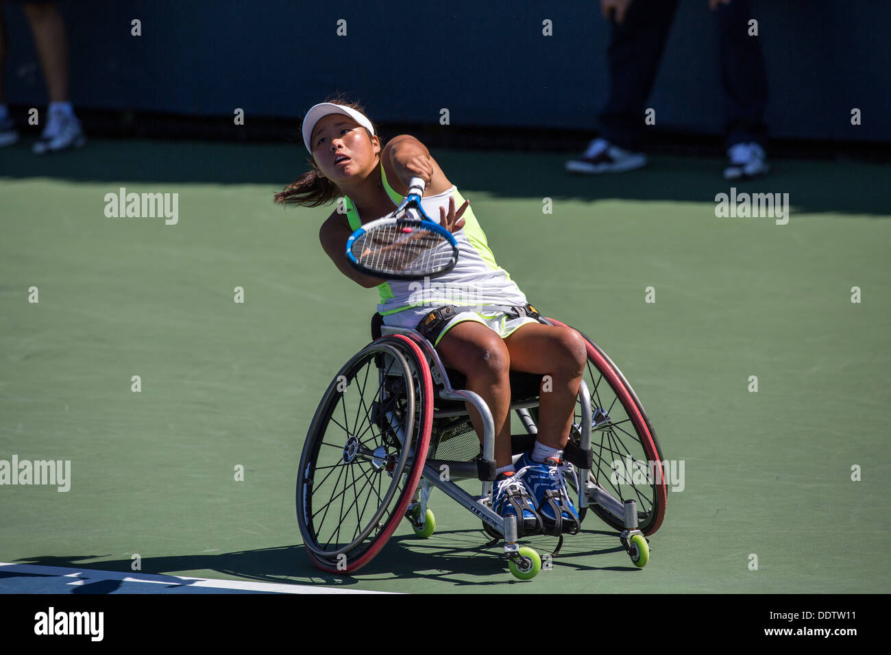 Yui Kamiji (JPN) concorrenti in carrozzella Singolare femminile - semifinali al 2013 US Open Tennis Championships. Foto Stock