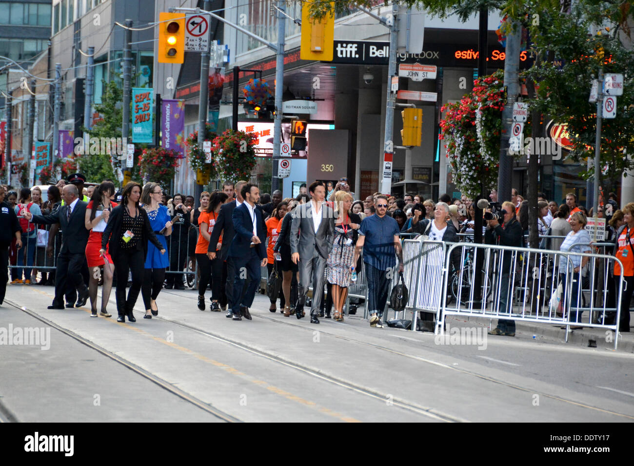 Toronto, Canada. Il 6 settembre 2013. Benedetto Cumberbatch come egli si pone sul tappeto rosso al gala per il nuovo film 12 anni uno slave durante il 2013 Toronto International Film Festival, Sett. 6, 2013 Credit: Fotografia Nisarg/Alamy Live News Foto Stock