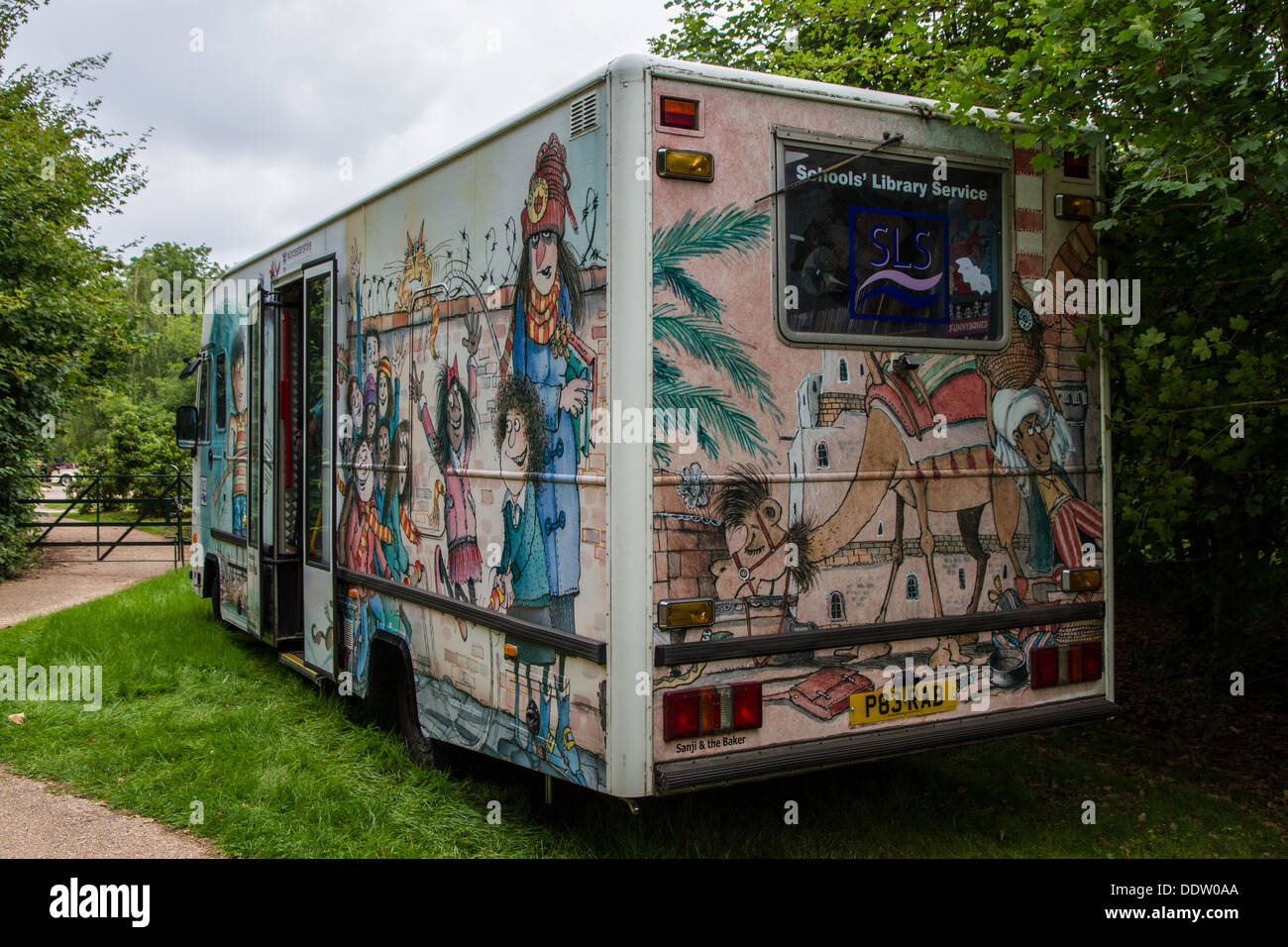 Un mobile libreria per bambini nella motivazione della Corte Witley, Worcestershire, Inghilterra. Foto Stock