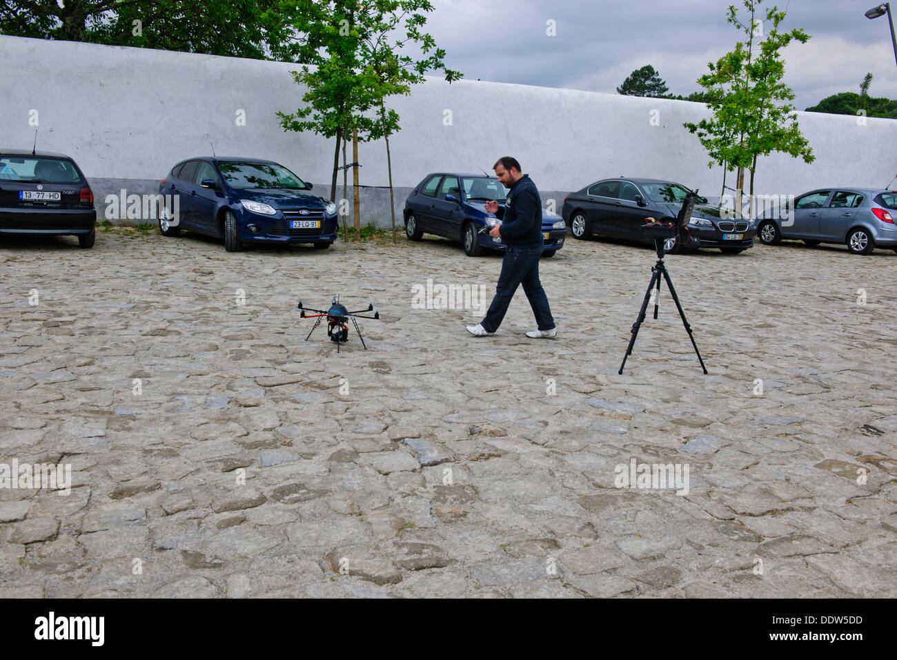 Monastero di São Martinho de Tibães,Nozze in corso,battenti fotocamera prestando picts,Tibães,a nord-ovest di Braga, Portogallo settentrionale Foto Stock