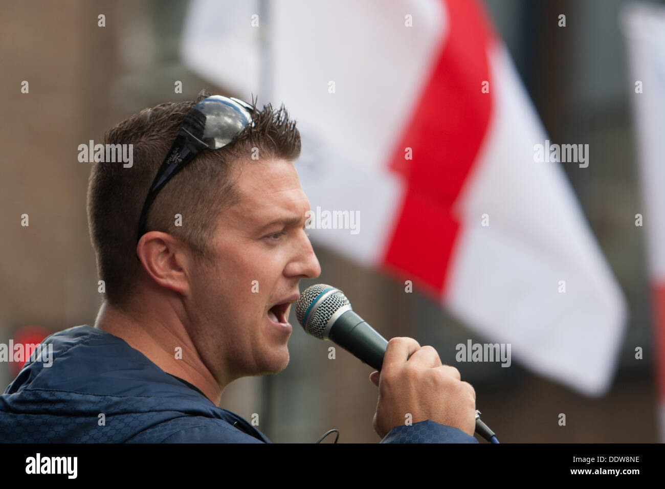 Londra, Regno Unito. 07Th Sep, 2013. Stephen Lennon, leader di estrema destra EDL (Inglese Lega della Difesa) parla al rally in Aldgate nella City di Londra. Londra, UK, 7 settembre 2013 Credit: martyn wheatley/Alamy Live News Foto Stock