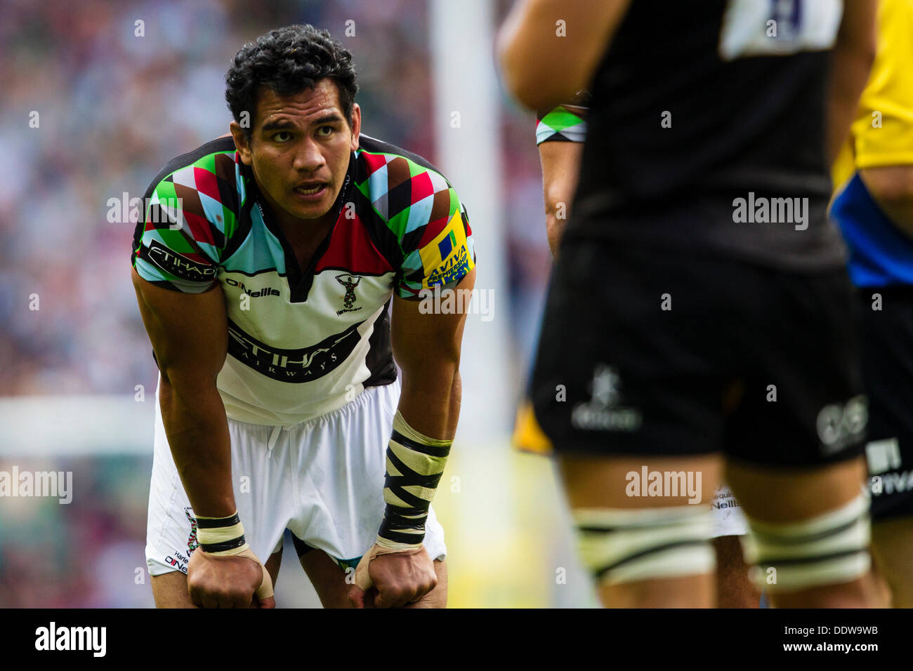 Londra, Regno Unito. 07Th Sep, 2013. Maurie Fa'asavalu catture il suo respiro. Azione dal London Wasps vs arlecchini in Aviva Premiership Londra testata doppia partita giocata a Twickenham Stadium di Londra. Credito: Graham Wilson/Alamy Live News Foto Stock