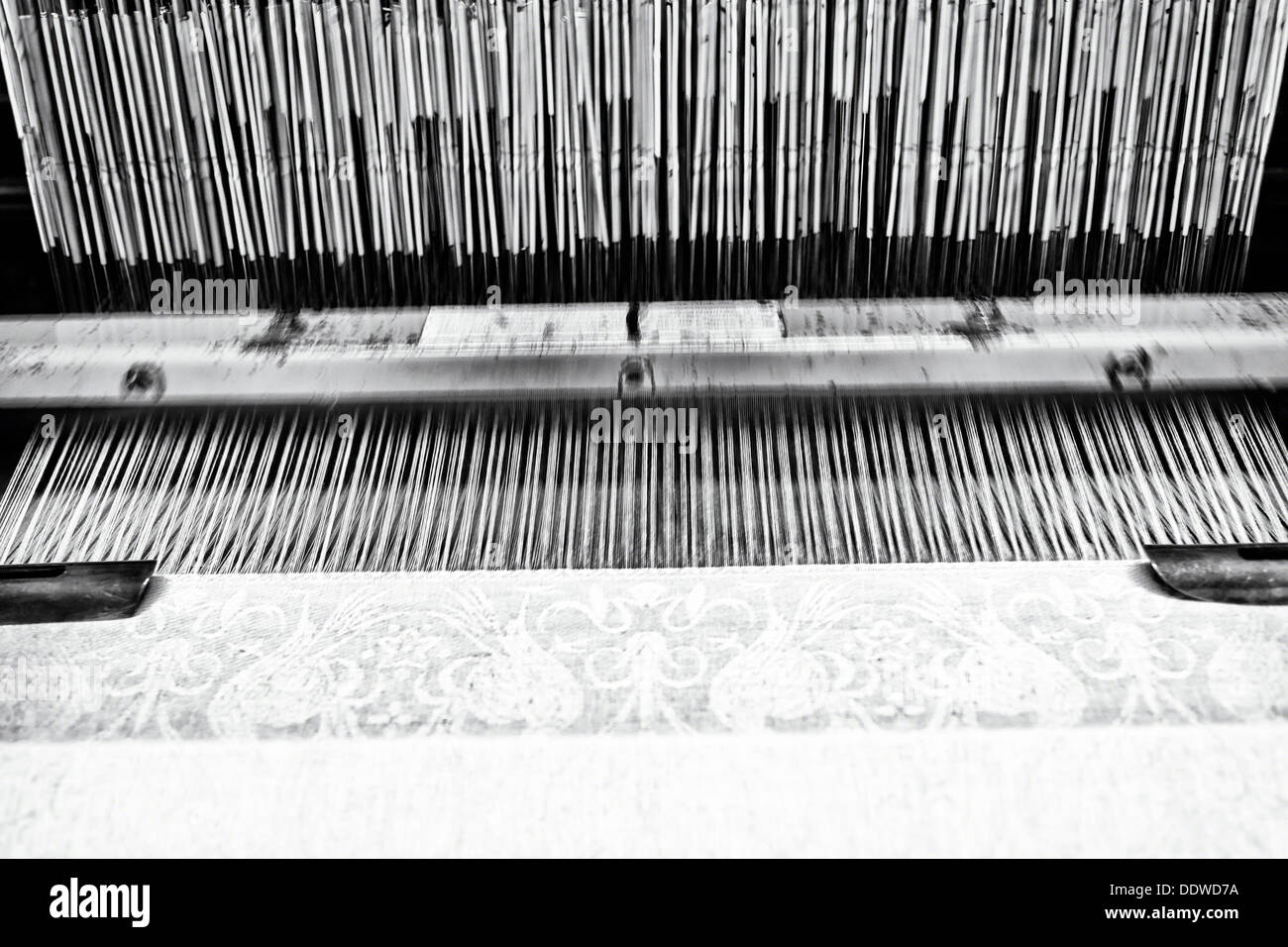 Lorenzo Cana Cravatta In Seta Jacquard Fatta A Mano - Nero A Strisce, Lusso Italiano 100% Seta, 150x8 Cm - 2