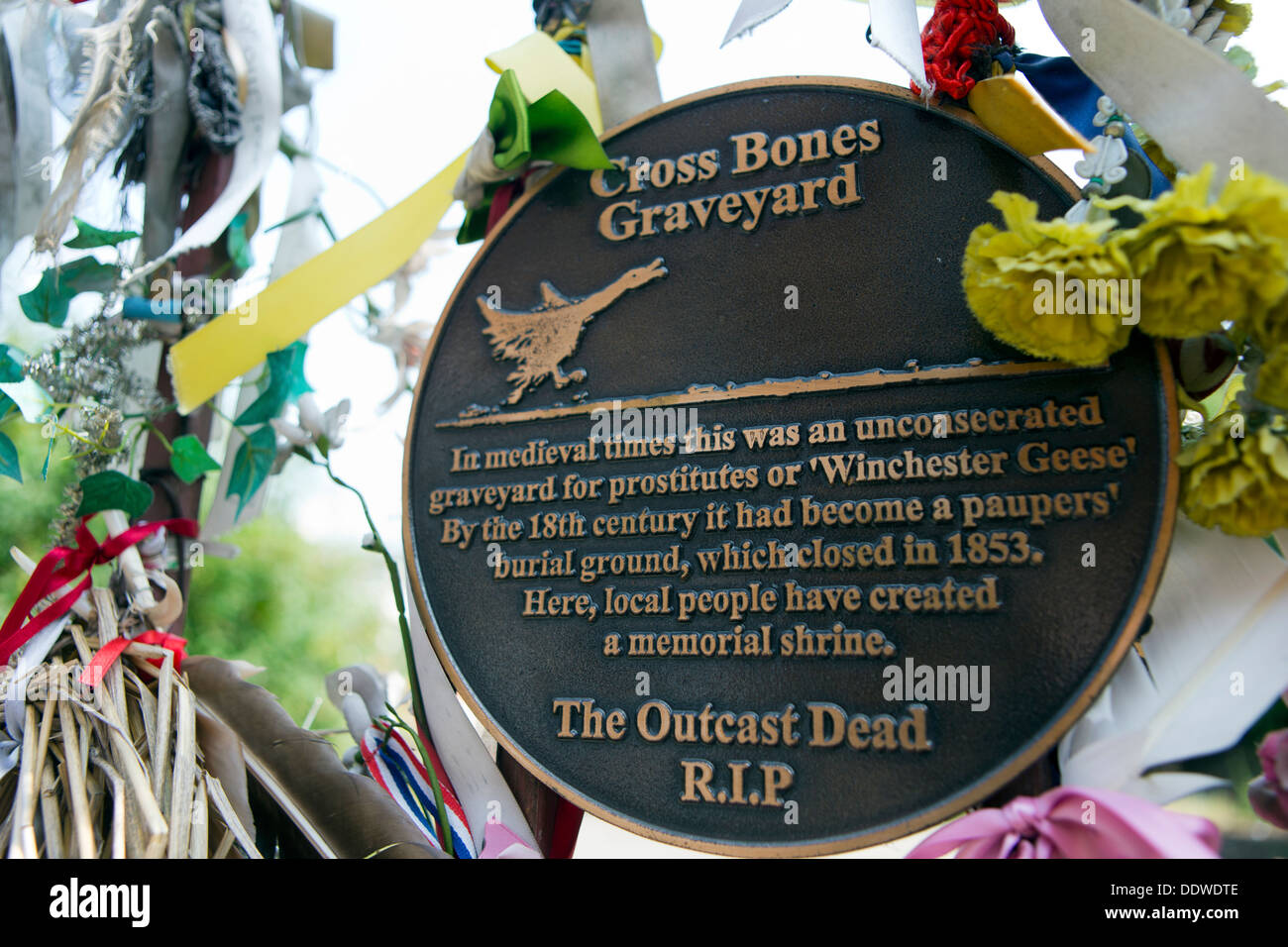 Ossa Croce cimitero, Redcross Way, Southwark, Londra, Inghilterra, Regno Unito. Foto Stock