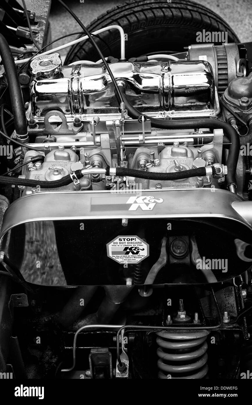 Il motore britannico vettura sportiva Triumpf Spitfire 1500 close-up (bianco e nero) Foto Stock
