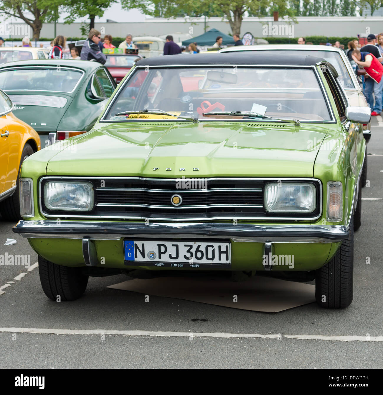 Ford Cortina Retro Car Immagini E Fotos Stock - Alamy