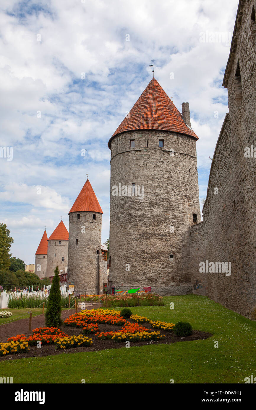 Antica città medievale di Tallinn, la capitale e la città più grande dell'Estonia, Stato baltico Foto Stock