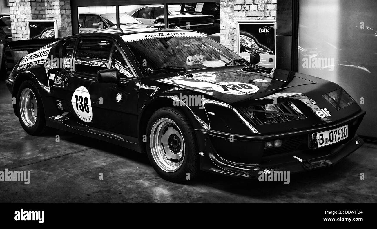 Sport francese auto Renault Alpine A310S (bianco e nero) Foto Stock