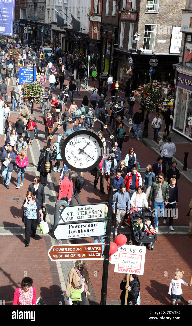 Grafton Street su un giorno di settembre a Dublino Irlanda Foto Stock