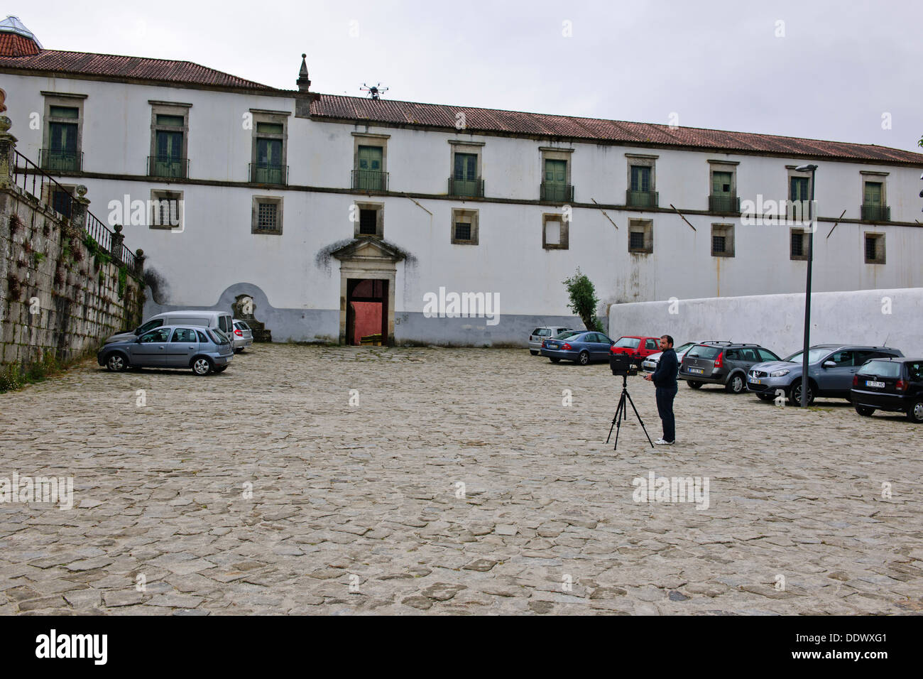 Monastero di São Martinho de Tibães,Nozze in corso,battenti fotocamera prestando picts,Tibães,a nord-ovest di Braga, Portogallo settentrionale Foto Stock