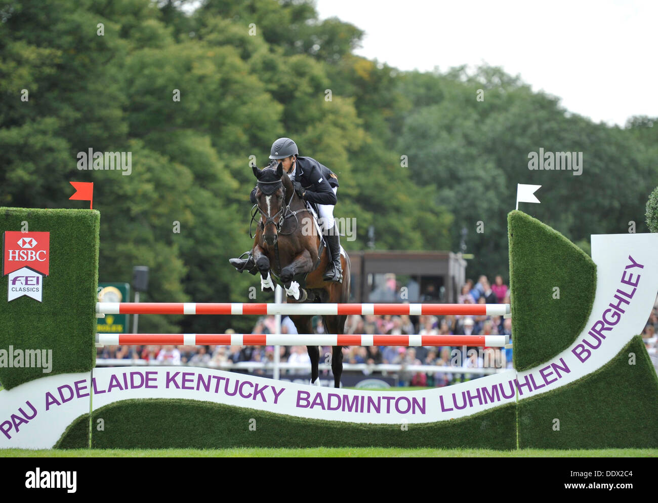 Stamford, Regno Unito. 8 Sep, 2013. Jonathan Paget (NZL) riding Clifton promessa vincendo la CCI 4 evento star nel giorno finale della Burghley Horse Trials. Da Burghley House nel Lincolnshire. Credito: Julie Badrick/Alamy Live News Foto Stock