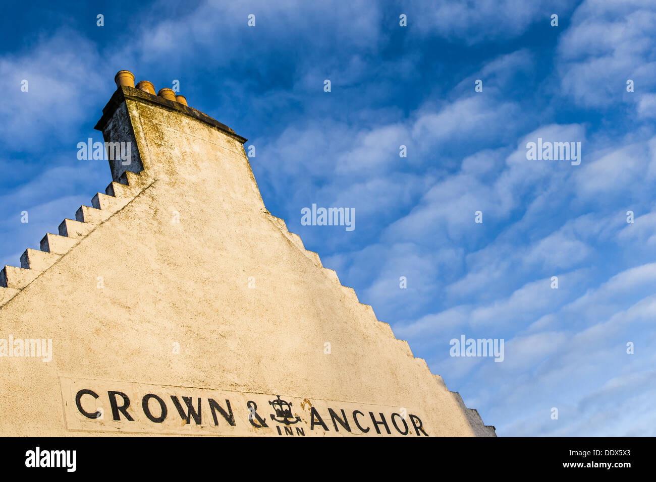 Crown & Anchor Pub gable a Findhorn in Moray, Scozia Foto Stock