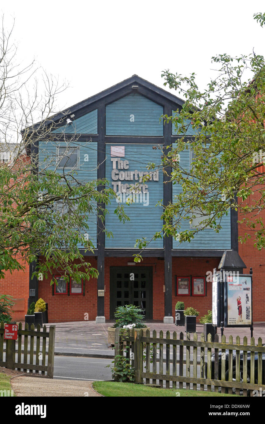 Il Courtyard Theatre, Stratford Upon Avon, Warwickshire, Inghilterra, Regno Unito Foto Stock