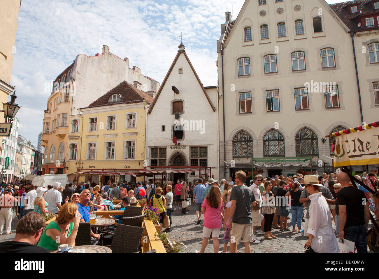 Antica città medievale di Tallinn, la capitale e la città più grande dell'Estonia, Stato baltico Foto Stock