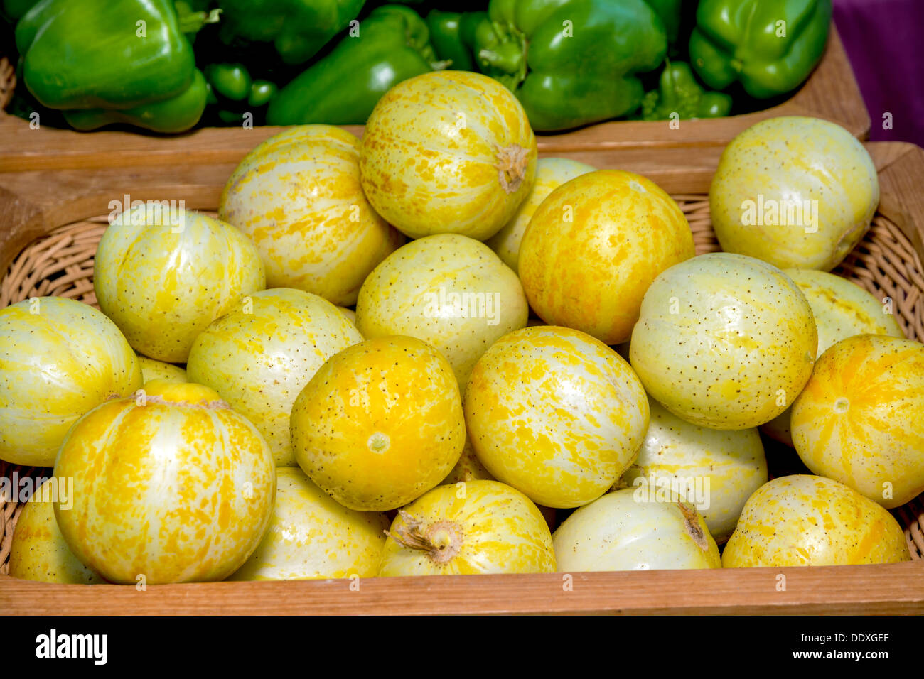 Farmers Market è il luogo ideale per acquistare ortaggi freschi Foto Stock