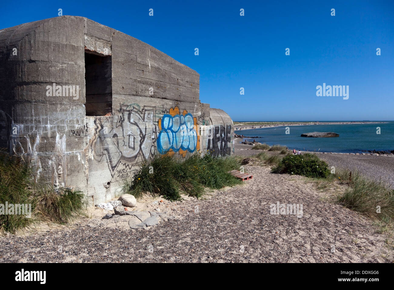 WW2 bunker con moderni graffiti a Skagen, Danimarca. Foto Stock