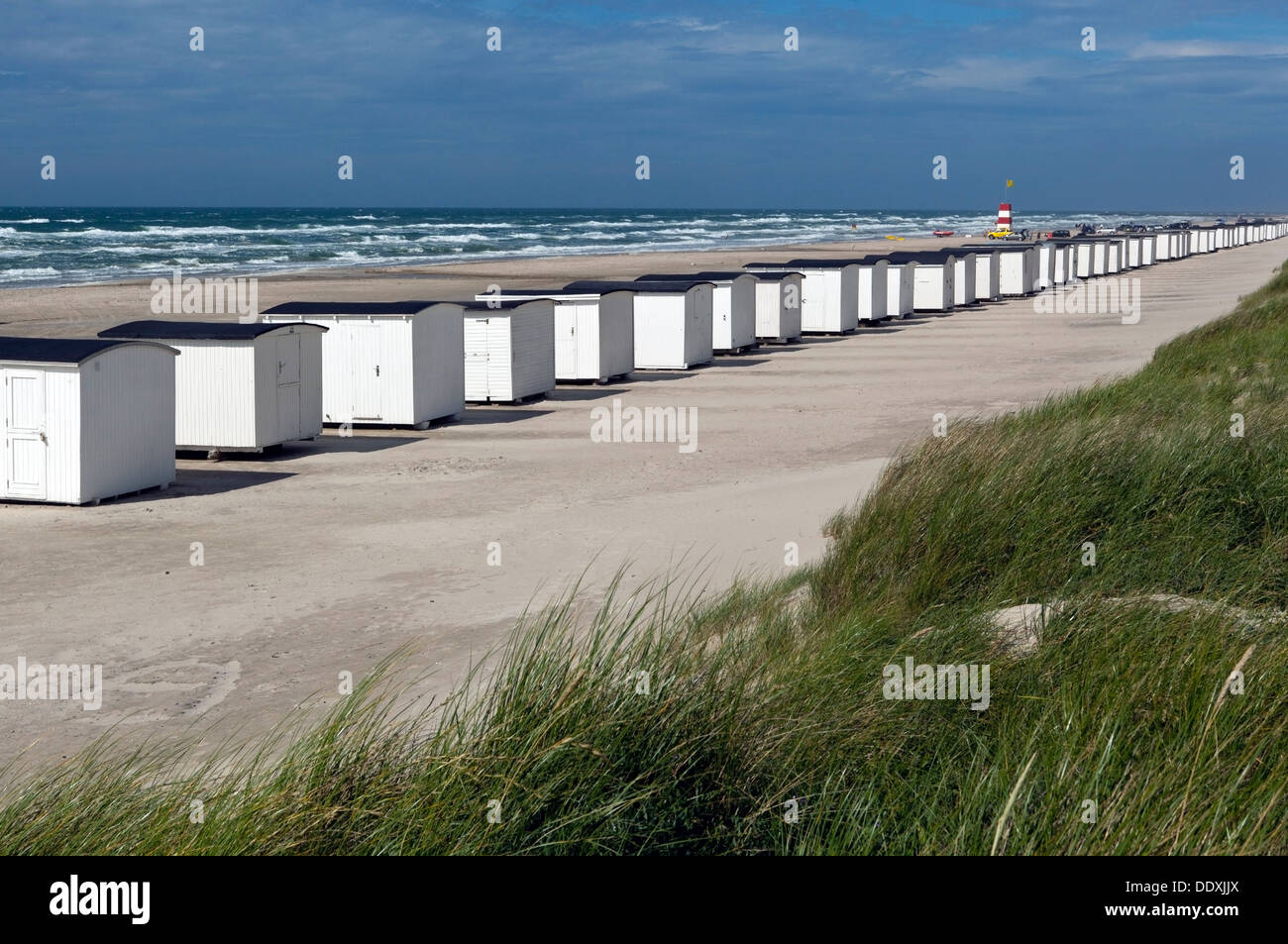 Bathhouses presso il Danish west coast vicino Loekken. La Danimarca. Foto Stock