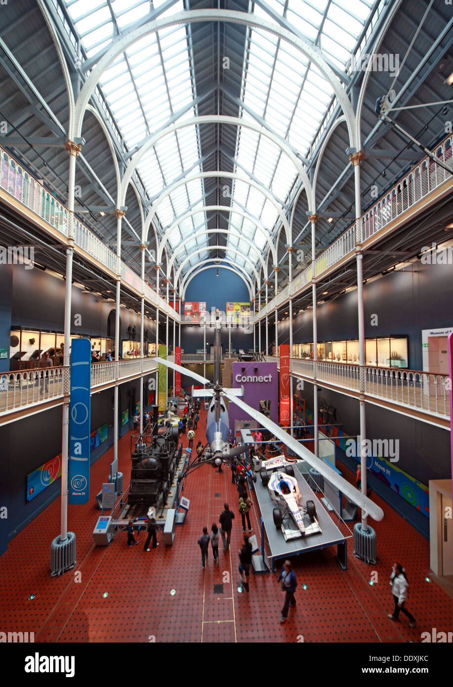 Elicottero al Museo Nazionale di Scozia interni, camere St città di Edimburgo, Scozia UK EH1 1JF Foto Stock