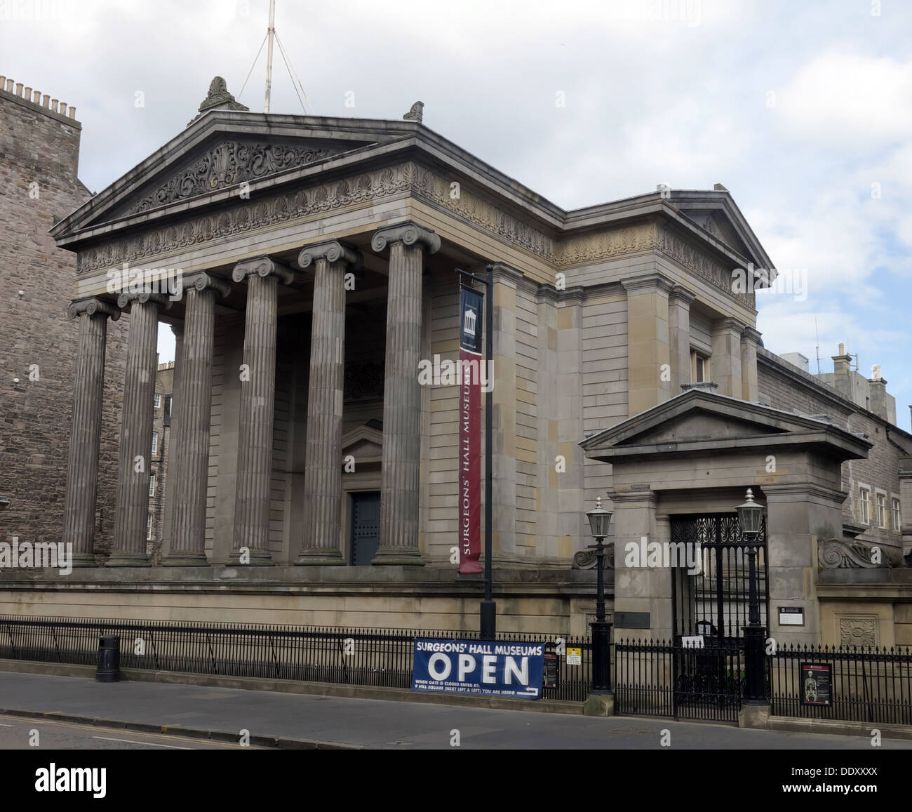 Surgeons Hall, Nicolson St, Edimburgo, Scozia, Regno Unito, EH8 9DW Foto Stock