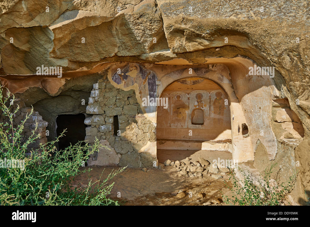 Rupestri chiesa a David Gareja, Ortodossa Georgiana complesso del convento, Georgia Foto Stock