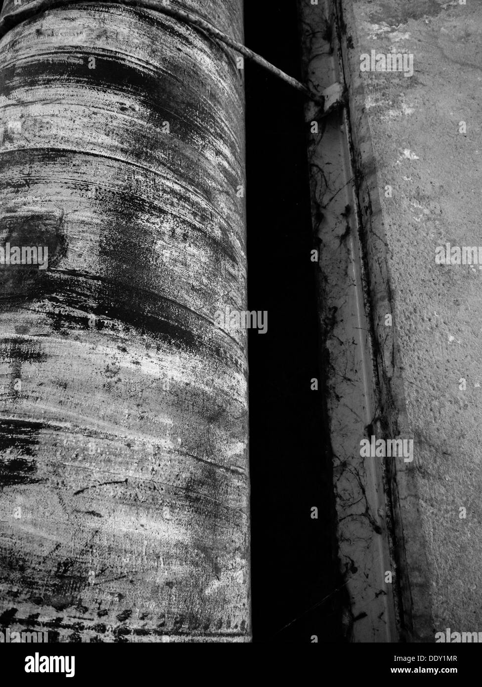 La parte inferiore di un ponte lungo il canale di Nottingham. Nottingham, Regno Unito Regno Unito Foto Stock