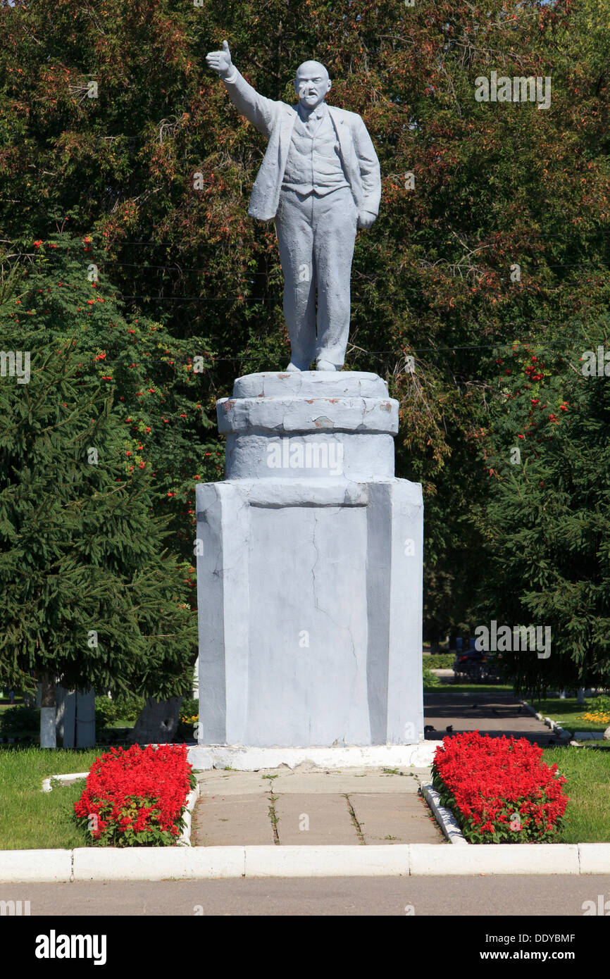 Statua del russo rivoluzionario comunista e uomo politico Vladimir Ilyich Lenin (1870-1924) in Kolomna, Russia Foto Stock