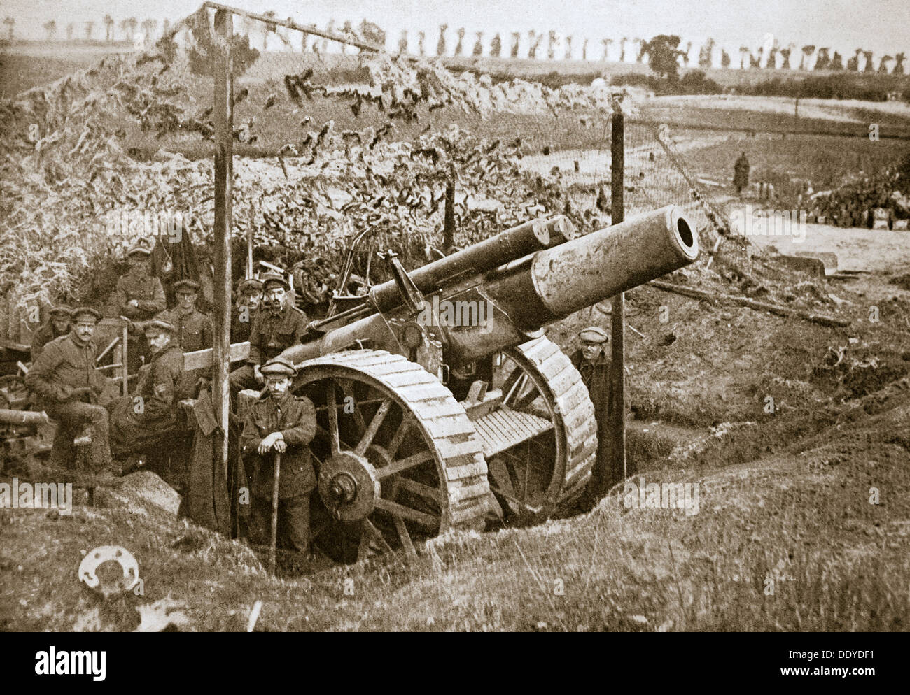 Un obice pesante, Somme campagna, Francia, guerra mondiale I, 1916. Artista: sconosciuto Foto Stock