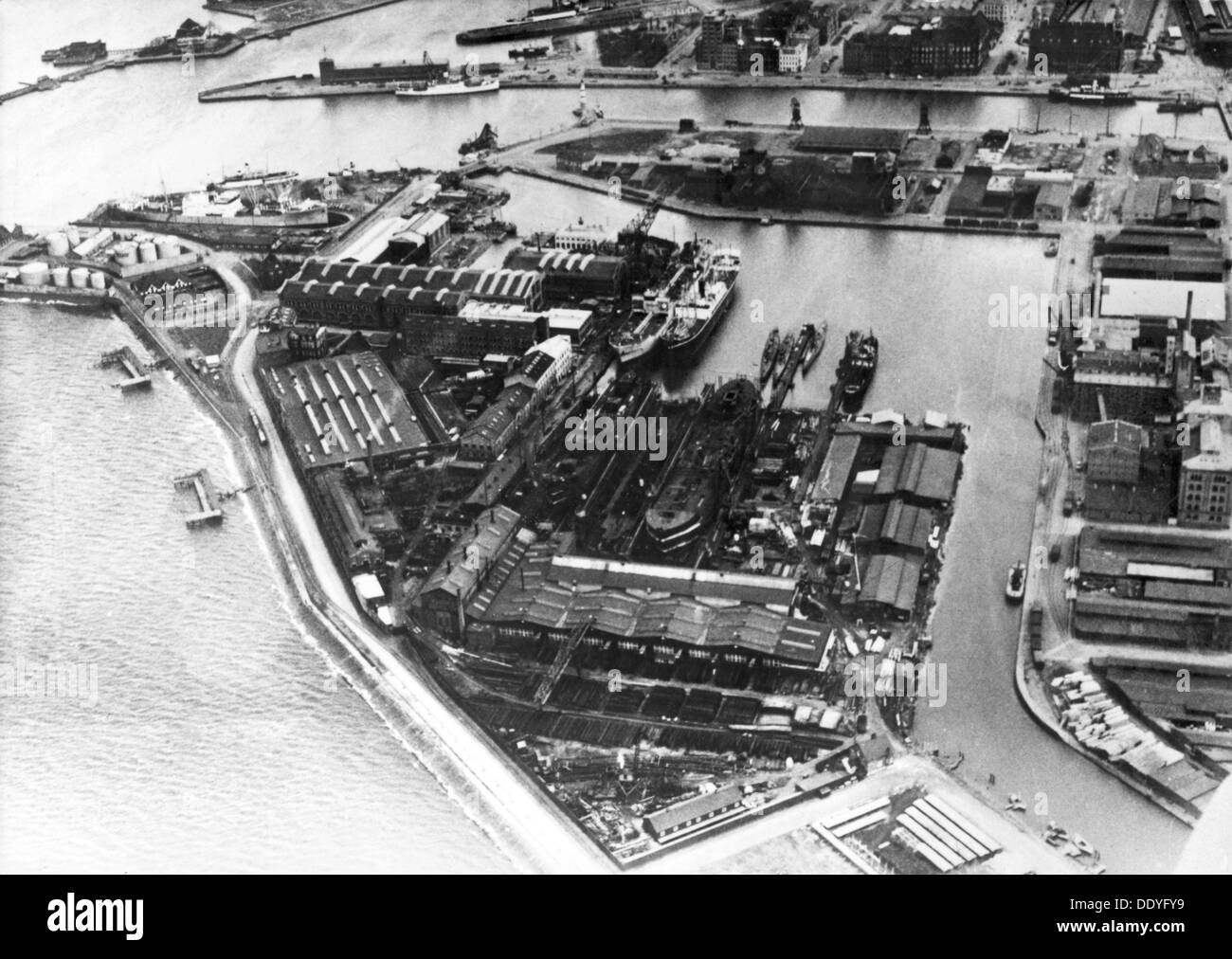 Vista aerea della Kockums cantiere, Malmö, Svezia, 1930. Artista: sconosciuto Foto Stock