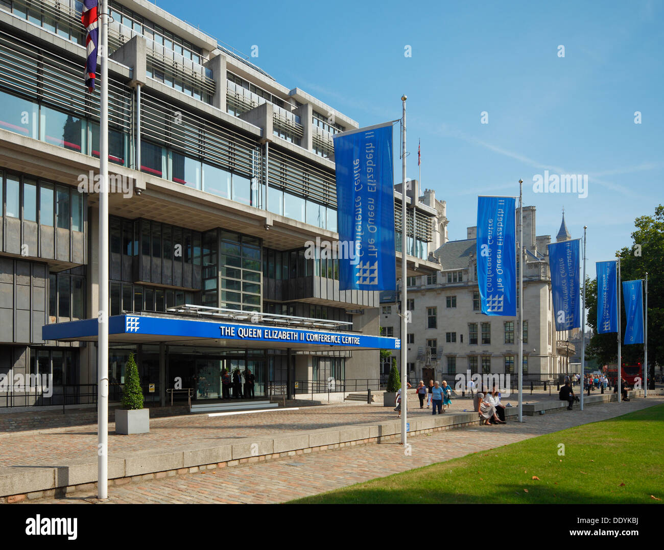 La Regina Elisabetta II, sala ampia Santuario, Londra. Foto Stock
