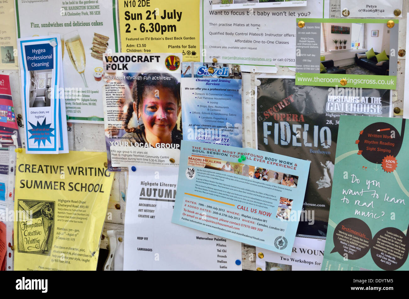 Londra comunità locale bacheca Foto Stock