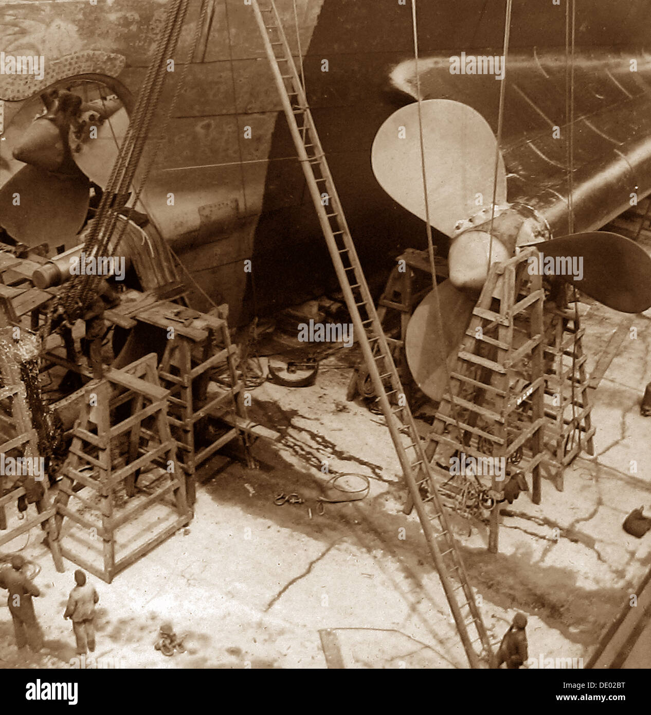 Southampton White Star Line RMS Olympic nel bacino di carenaggio inizio novecento Foto Stock