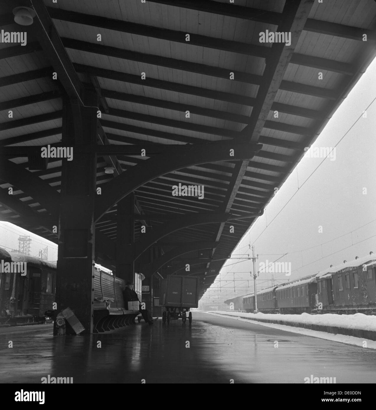 La stazione centrale di Stoccolma, Svezia, 1950. Artista: Torkel Lindeberg Foto Stock