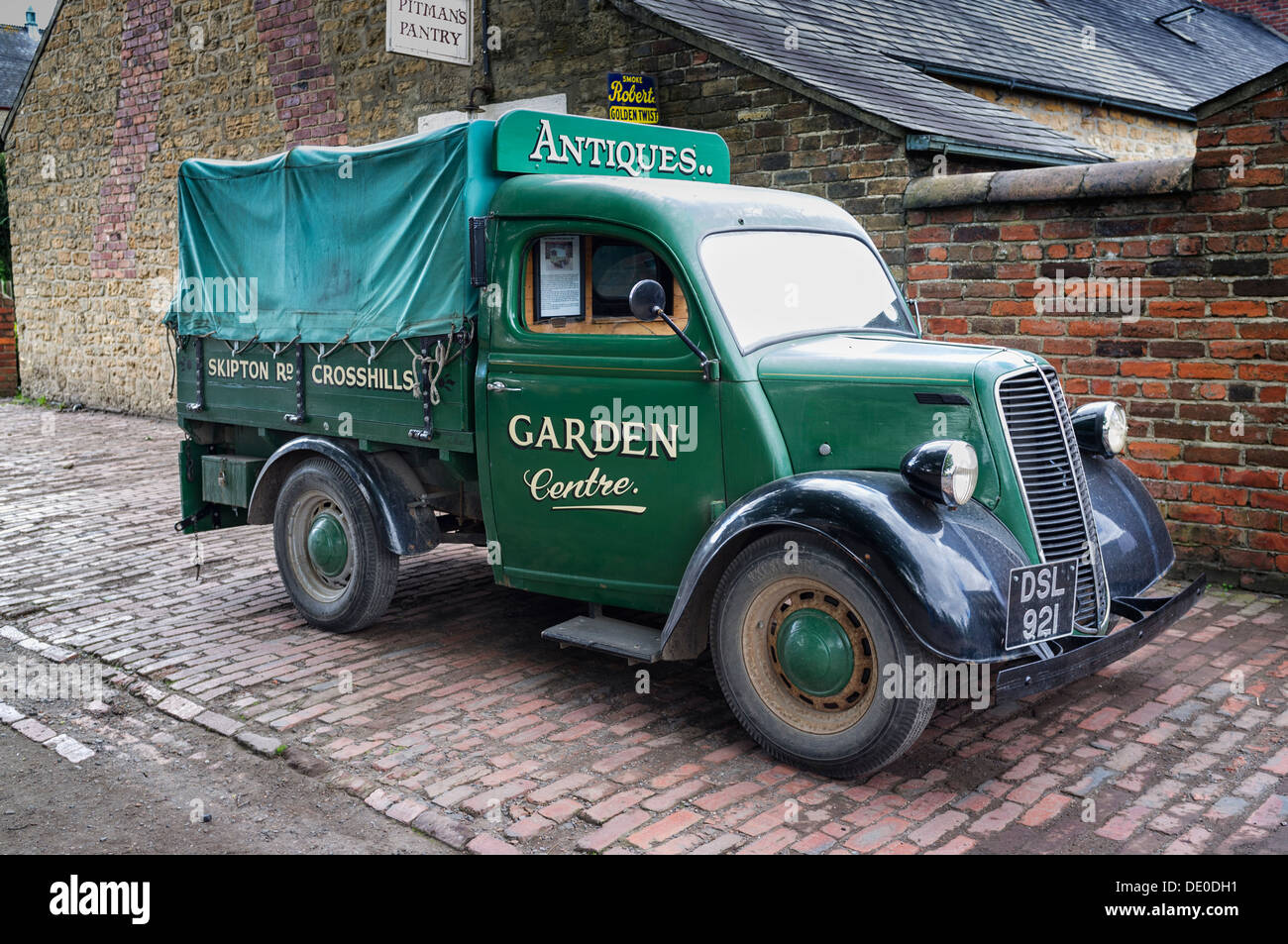 Un furgone in museo Beamish Foto Stock