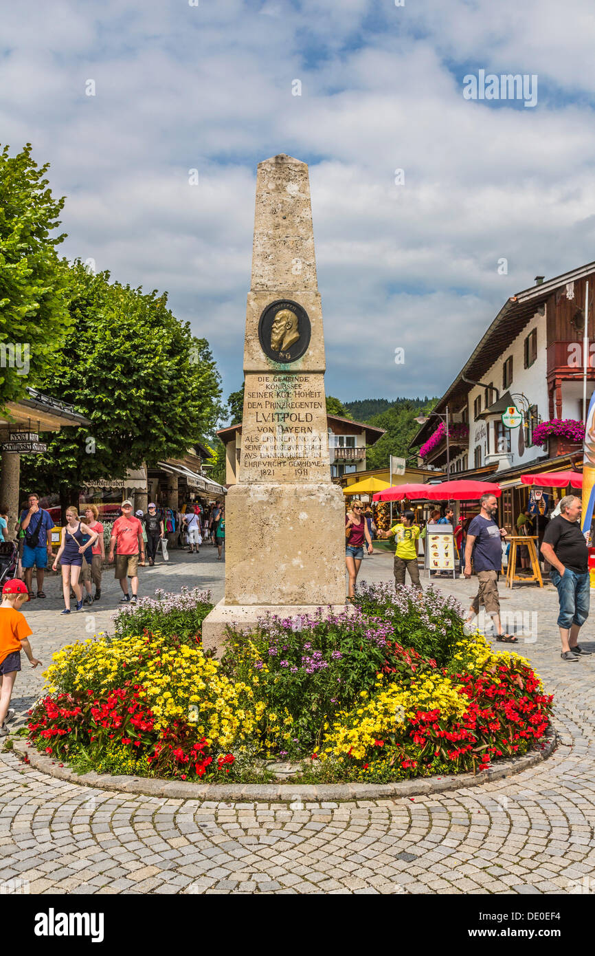 Monumento al principe reggente Luitpold di Baviera, il lago Koenigssee, Berchtesgaden, Bavaria Foto Stock