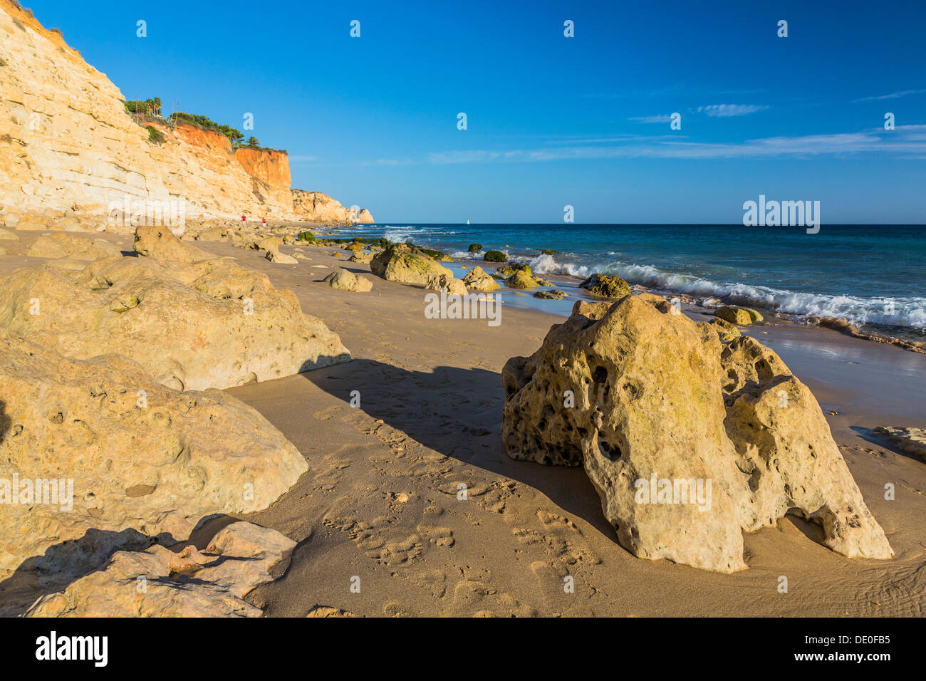 Spiaggia Praia do Porto de Mós, Oceano Atlantico, Algarve, Portogallo, Europa Foto Stock
