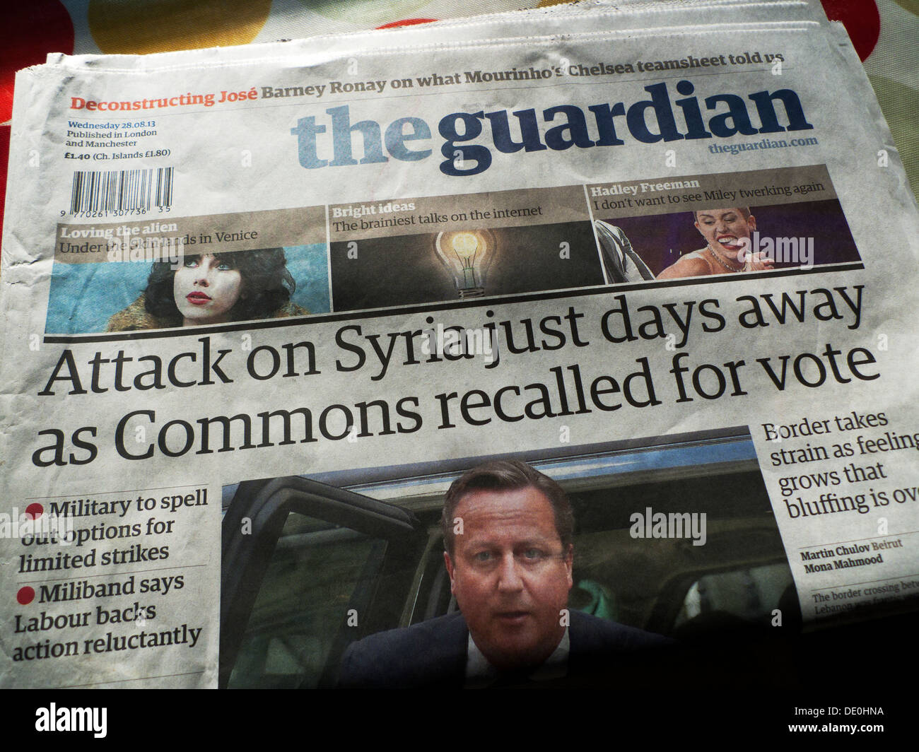 'Attacco contro la Siria a pochi giorni di distanza come Commons ha ricordato per la votazione in primo piano nel quotidiano Guardian 28 Agosto 2013 Foto Stock