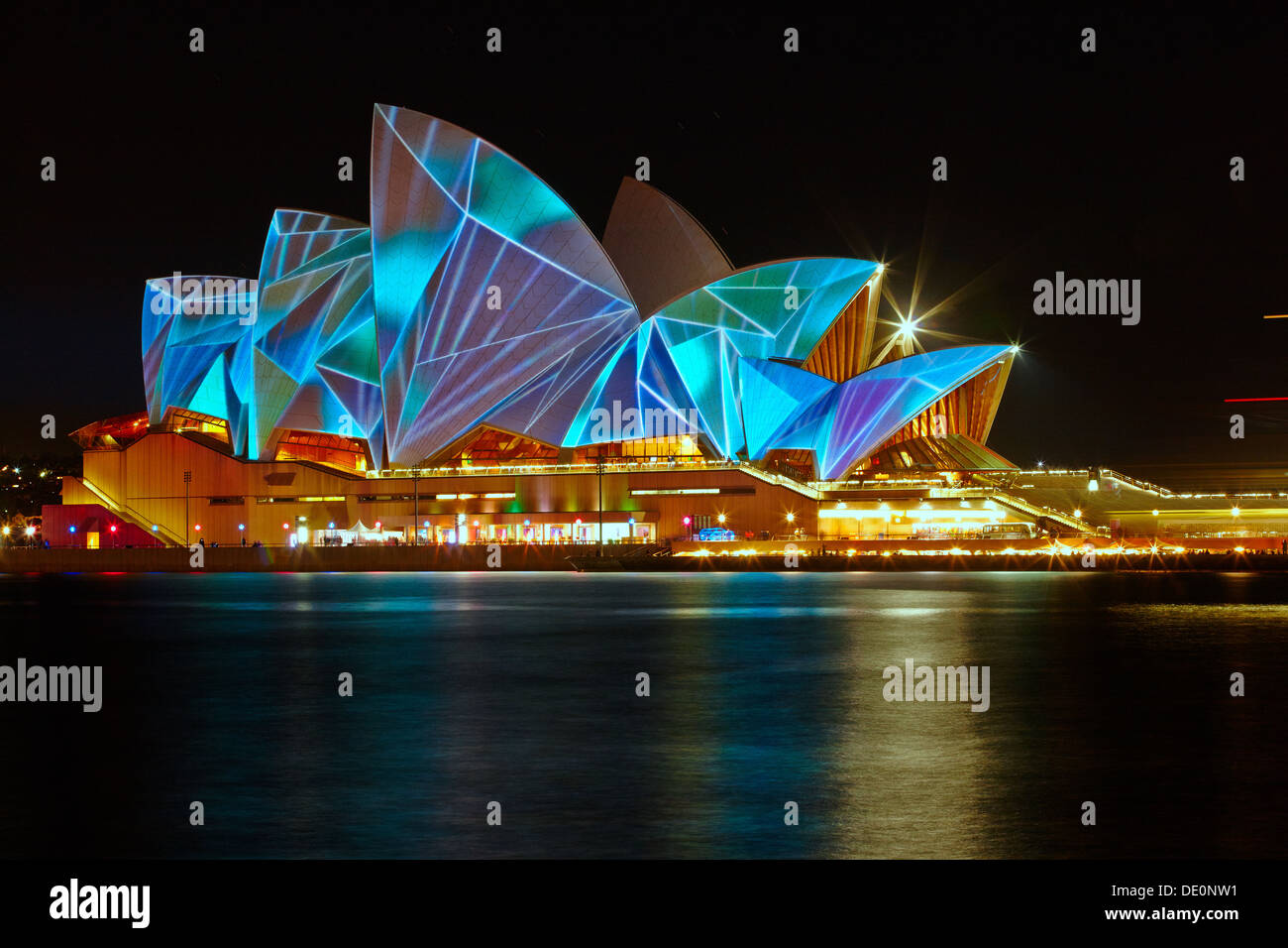 Sydney Opera House durante il vivace Festival di Sydney, Australia Foto Stock