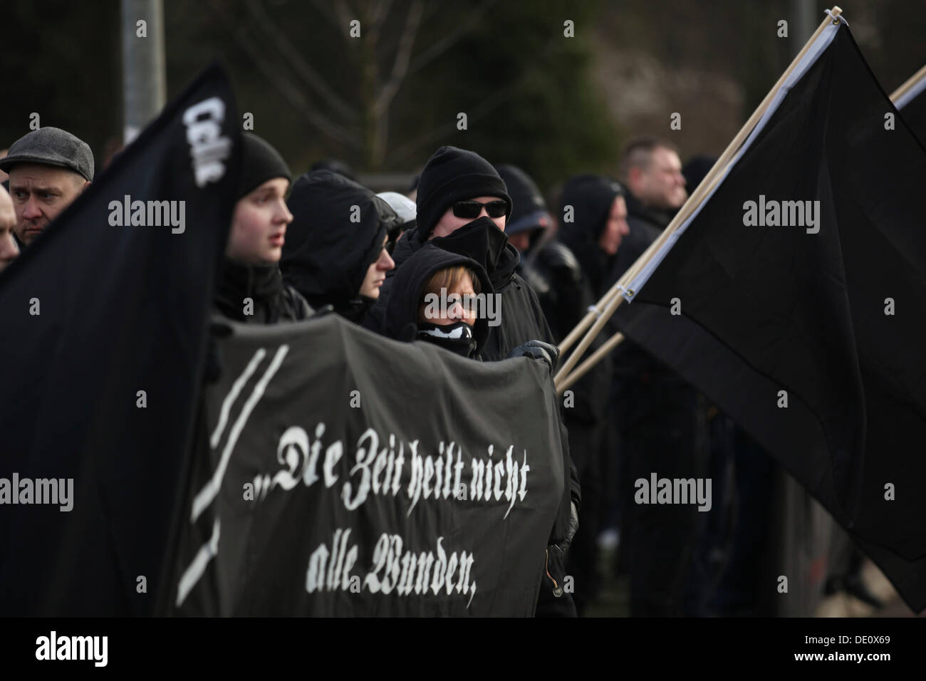 Marzo neonazista per commemorare l anniversario del bombardamento di Magdeburg durante la Seconda Guerra Mondiale Foto Stock