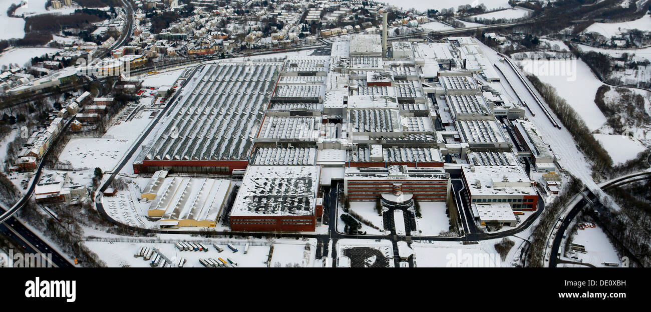 Vista aerea, neve, all interno della città autostrada, Zafirawerk impianto, Astrawerk fabbrica Opel GM General Motors Werk mi pianta, Bochum Foto Stock