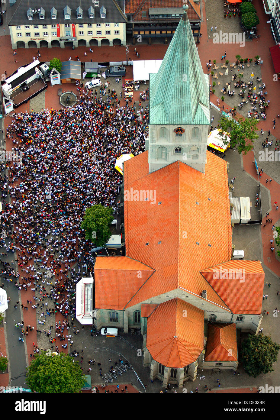 Fotografia aerea, proiezione pubblica, Coppa del Mondo di Calcio 2010, la partita Germania vs Australia 4-0 essendo mostrato nella parte anteriore del San Paolo Foto Stock