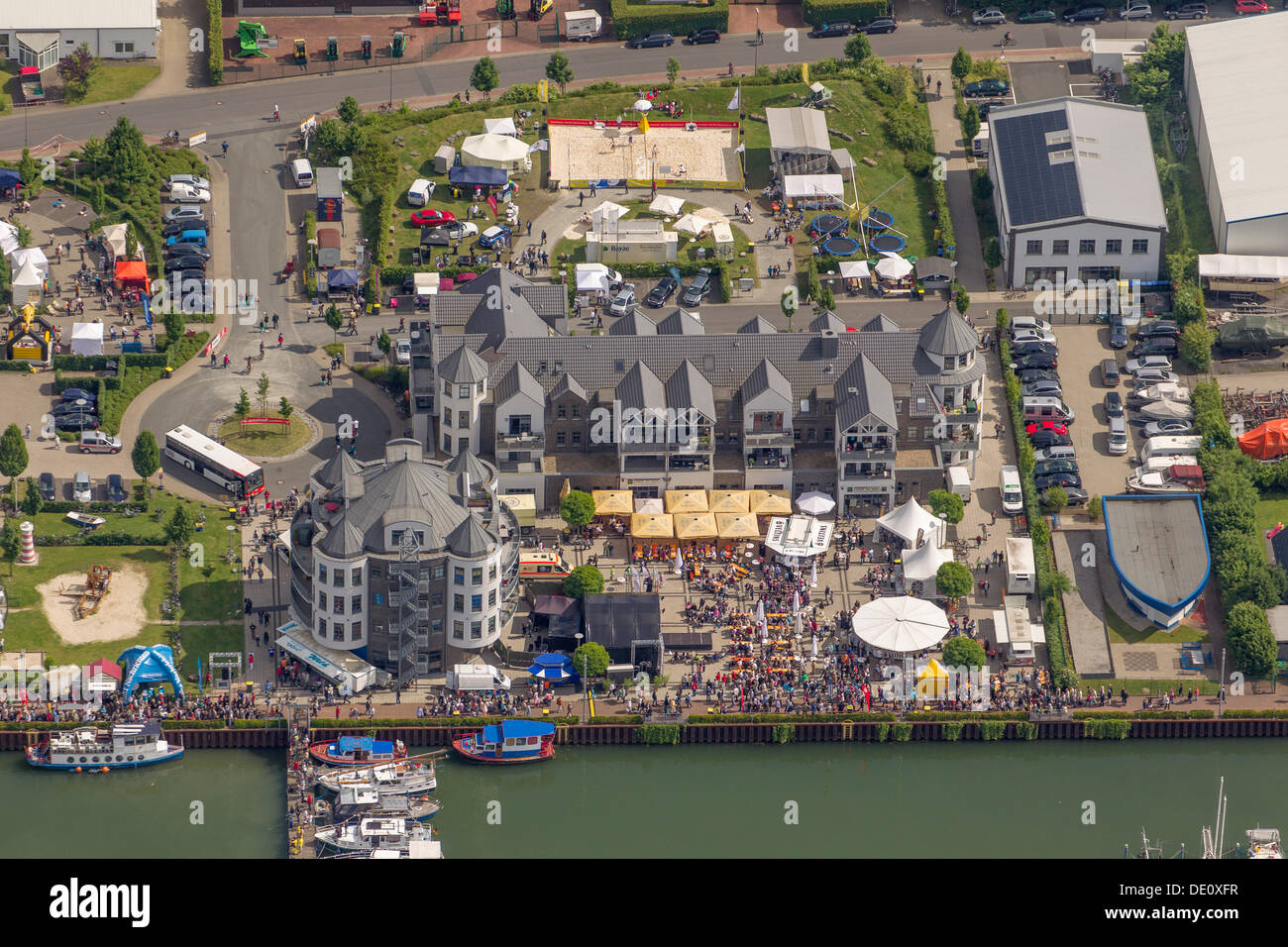 Vista aerea, porto festival presso la Marina Ruenthe, Datteln-Hamm Canal, Bergkamen, zona della Ruhr, Renania settentrionale-Vestfalia Foto Stock