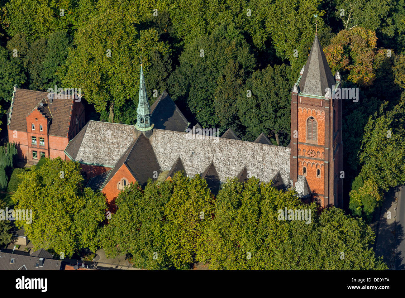 Vista aerea, Cattolica ufficio parrocchiale di San Giuseppe, Gelsenkirchen, zona della Ruhr, Renania settentrionale-Vestfalia Foto Stock