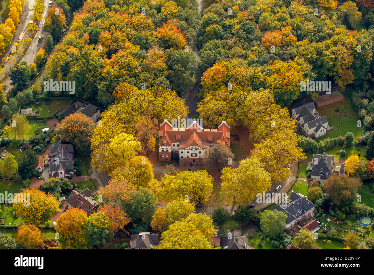 Vista aerea, Gladbeck scuola di musica, autunno, Gladbeck, regione della Ruhr, Renania settentrionale-Vestfalia Foto Stock