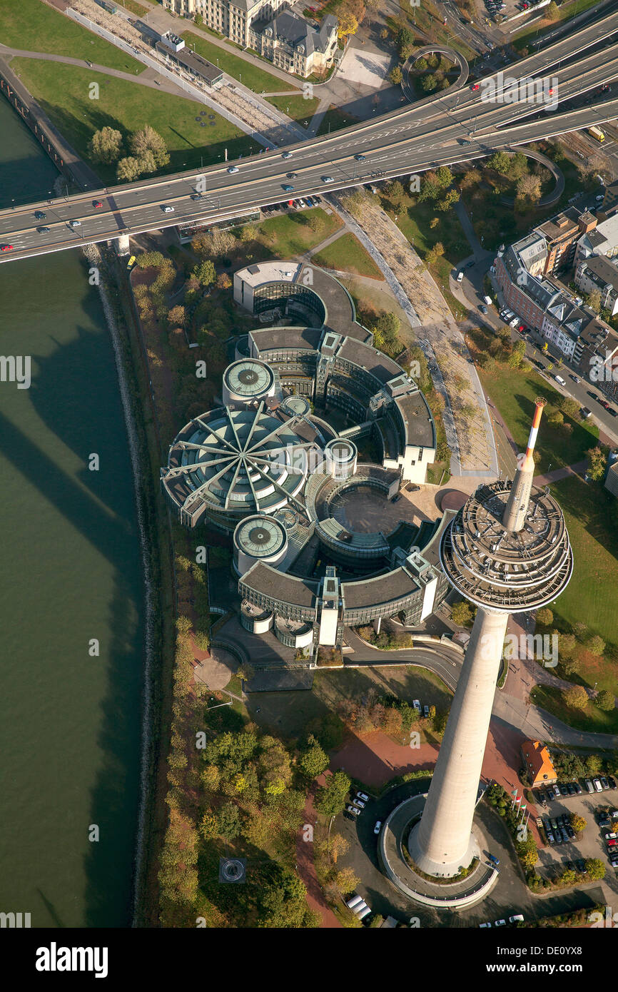 Vista aerea, la Torre della TV di stato e il palazzo del Parlamento, il fiume Reno, Carlstadt, Duesseldorf, Renania, Renania settentrionale-Vestfalia Foto Stock