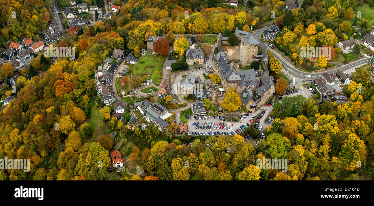 Vista aerea, Schloss castello di Burg sulla Wupper, autunno, Solingen, Bergisches Land, Renania settentrionale-Vestfalia Foto Stock