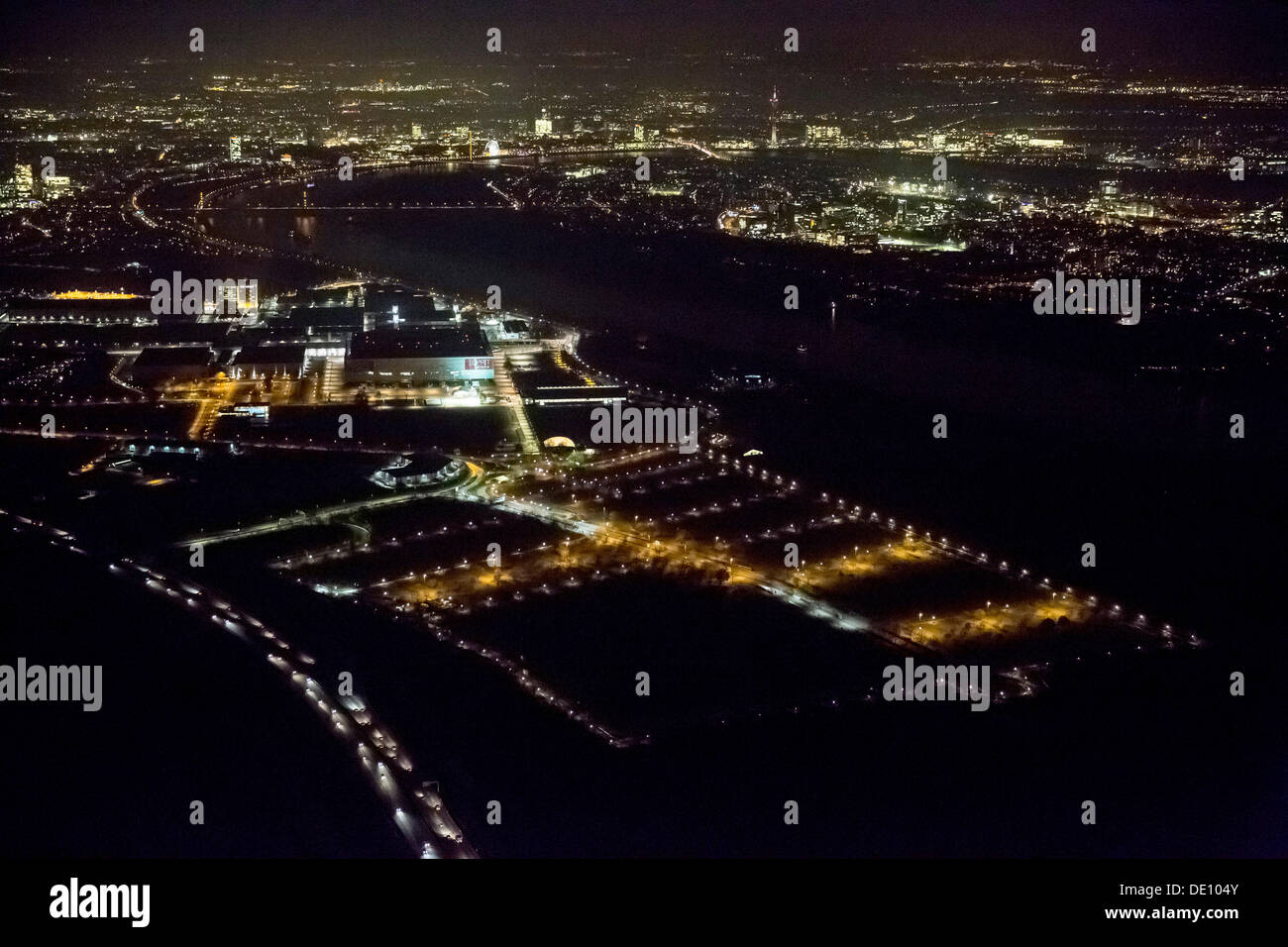 Vista aerea, nel centro di Duesseldorf, scena notturna, Duesseldorf, Renania, Renania settentrionale-Vestfalia Foto Stock