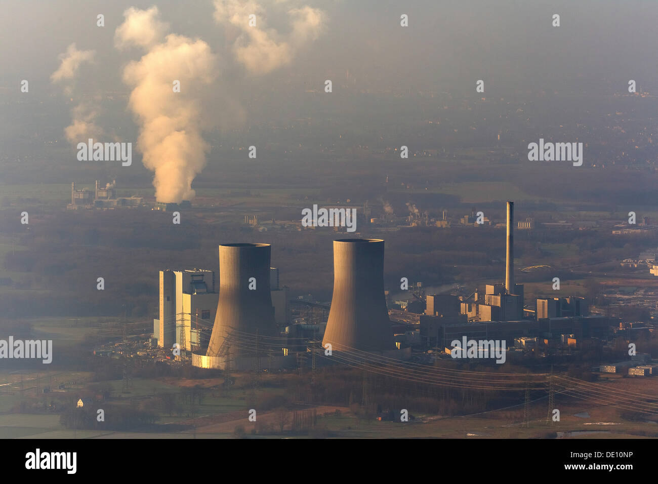 Vista aerea, Westfalen Power Station, centrali a carbone vegetale, le torri di raffreddamento Foto Stock