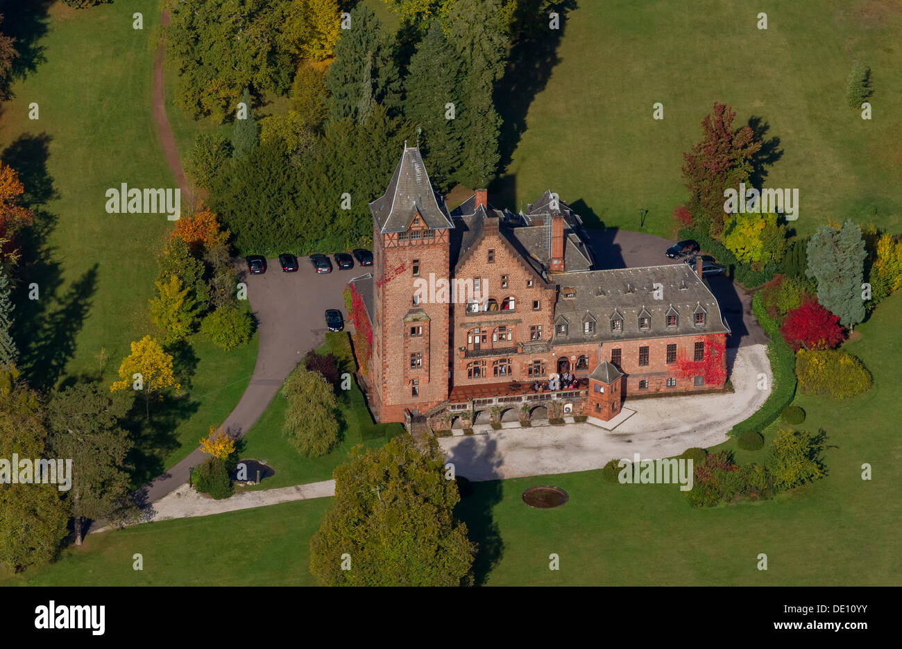 Vista aerea, guest house di Schloss Saareck Castle Foto Stock