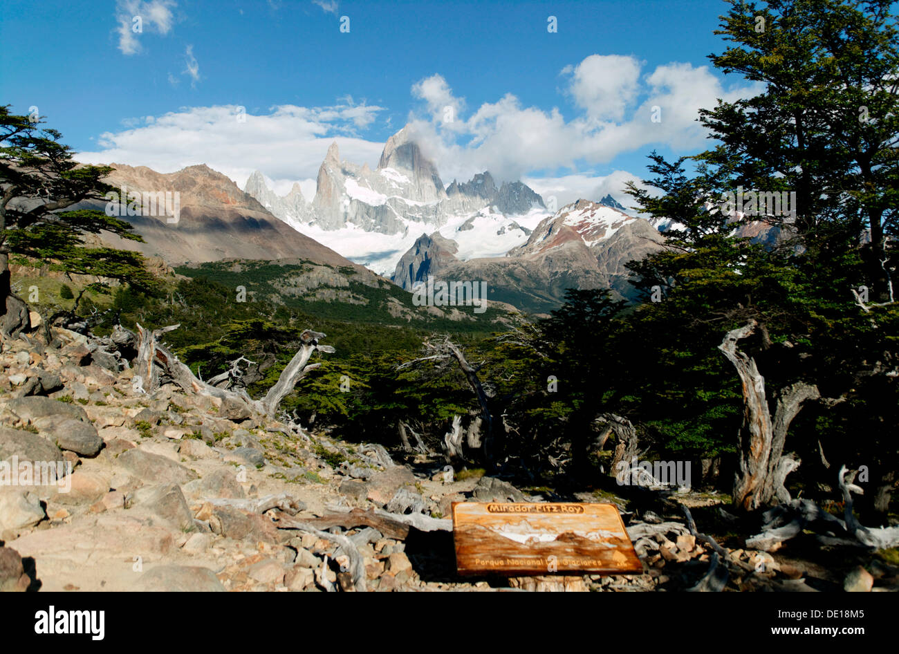 Parco nazionale Los Glaciares, Sito Patrimonio Mondiale dell'UNESCO, con il Monte Fitz Roy, El Chalten, Cordillera, Santa Cruz provincia Foto Stock