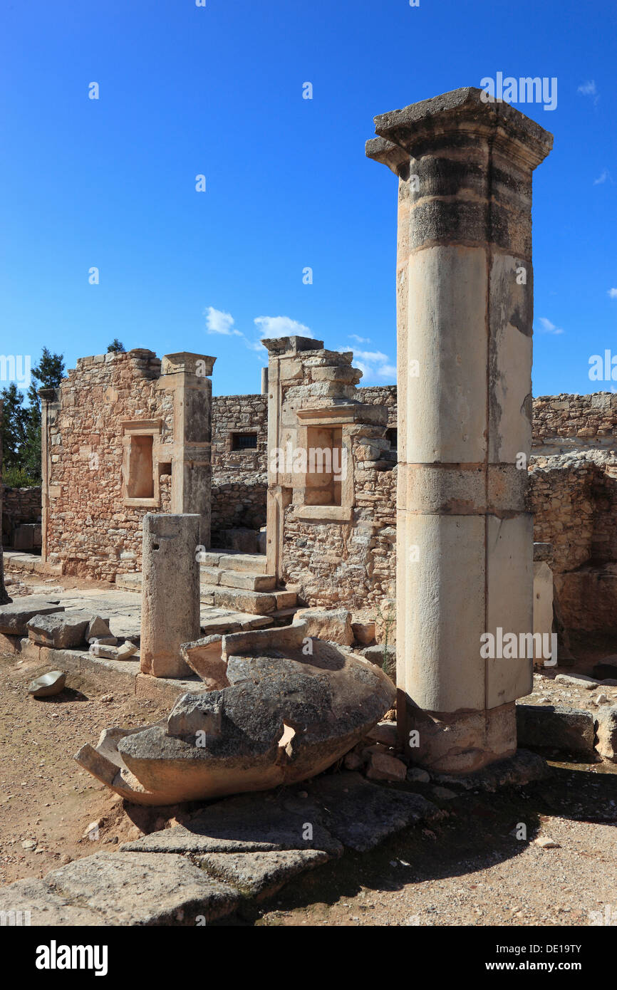 Cipro, Kourion, assiro Ku-ri-ho, antica greca, latina curio Hylates santuario di Apollo, resti di Hylatesheiligtums, histor Foto Stock